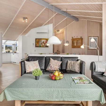 Petkana - 700m From The Sea By Interhome *